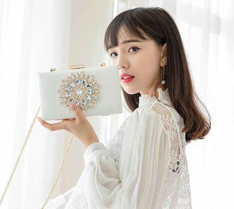 Women Clutch Bag Wedding Clutch Purse Bridal Evening Crystal Summer Bags for Women Luxury Small Crossbody Bags