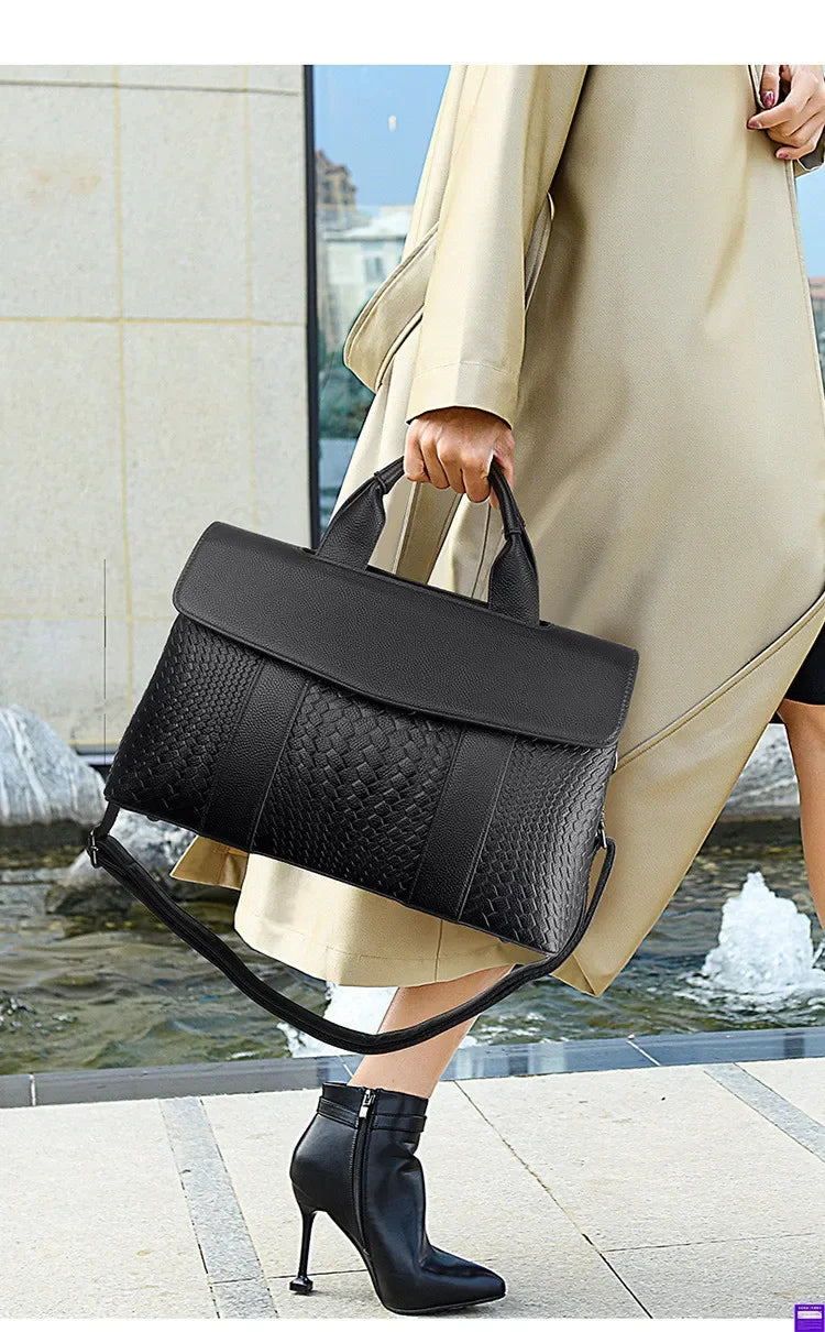 Large Capacity Ladies Handbag Fashion Woven Pattern Shoulder Bag Vintage Style Polyester Lining Soft PU Leather Material Commuter Bag