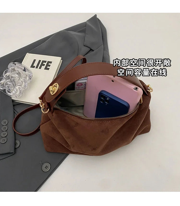 Retro Bag for Women's Textured Frosted Shoulder Bag with Large Capacity Crossbody Commuting Tote Bag