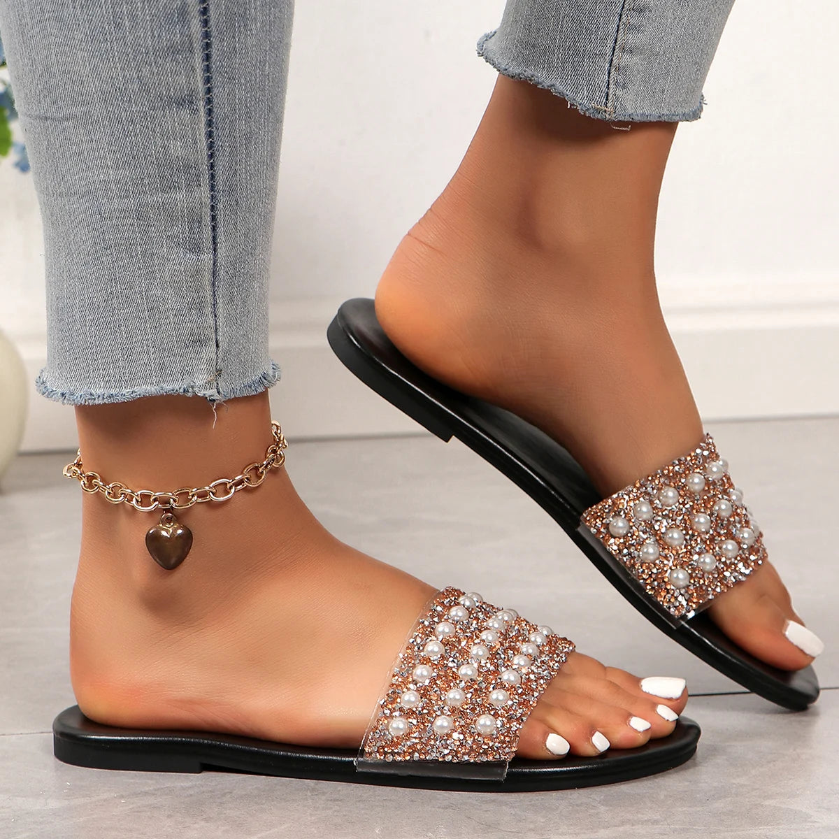 Pearl shaped slippers for women in summer flat bottomed round toe exposed slip women's sandals and slippers