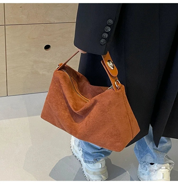 Retro Bag for Women's Textured Frosted Shoulder Bag with Large Capacity Crossbody Commuting Tote Bag