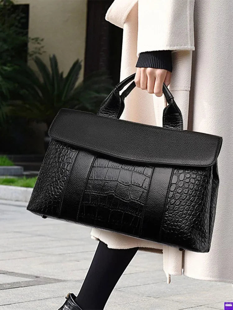 Large Capacity Ladies Handbag Fashion Woven Pattern Shoulder Bag Vintage Style Polyester Lining Soft PU Leather Material Commuter Bag
