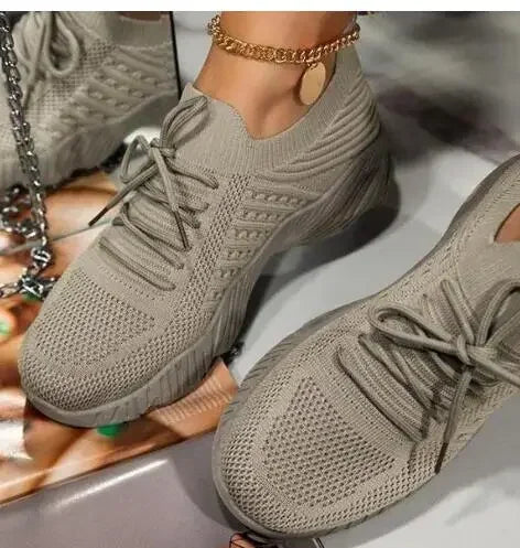 Outdoor Breathable Mesh Shoes Women Lightweight Shock-absorbing Sports Shoes Solid Color Plus Size Women Vulcanized Shoes