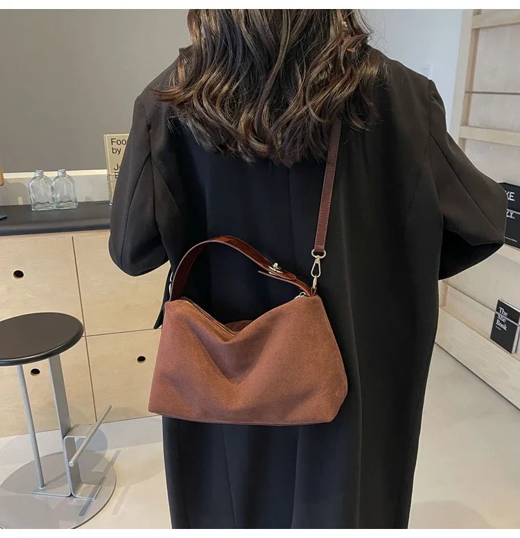 Retro Bag for Women's Textured Frosted Shoulder Bag with Large Capacity Crossbody Commuting Tote Bag