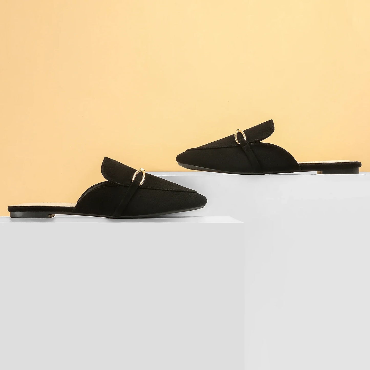 Fashion Pointed Toe Half Slippers Women Flat Shoes Ladies Slides Outside Mules Designer Sandals Summer Sandal