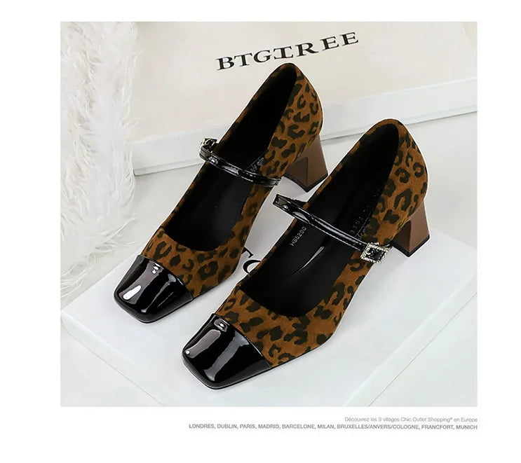 Leopard Print Women Pumps Suede Middle Heel Shoes Sexy Mary Jane Shoes Rhinestone Buckle Ladies Shoe Square Head