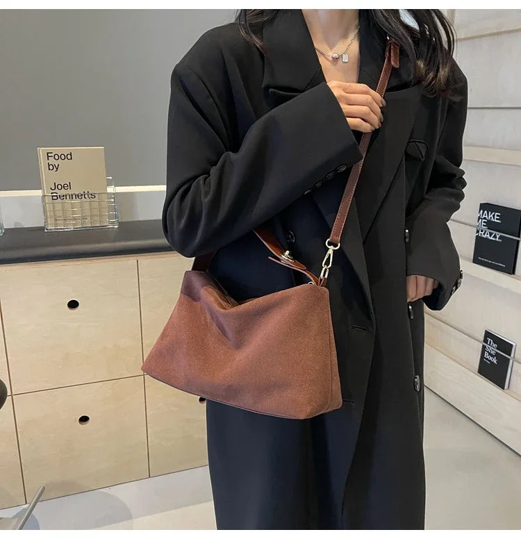 Retro Bag for Women's Textured Frosted Shoulder Bag with Large Capacity Crossbody Commuting Tote Bag