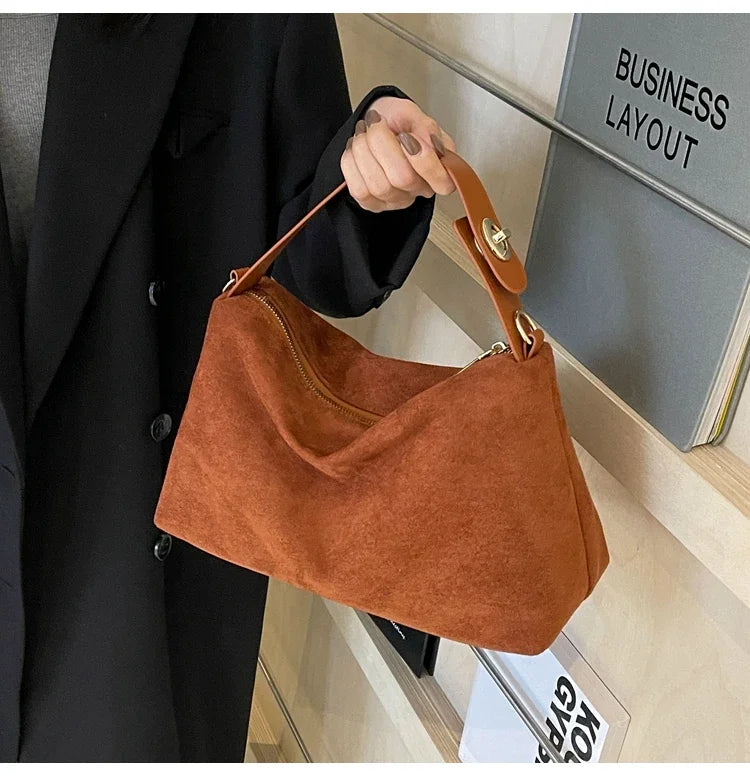 Retro Bag for Women's Textured Frosted Shoulder Bag with Large Capacity Crossbody Commuting Tote Bag