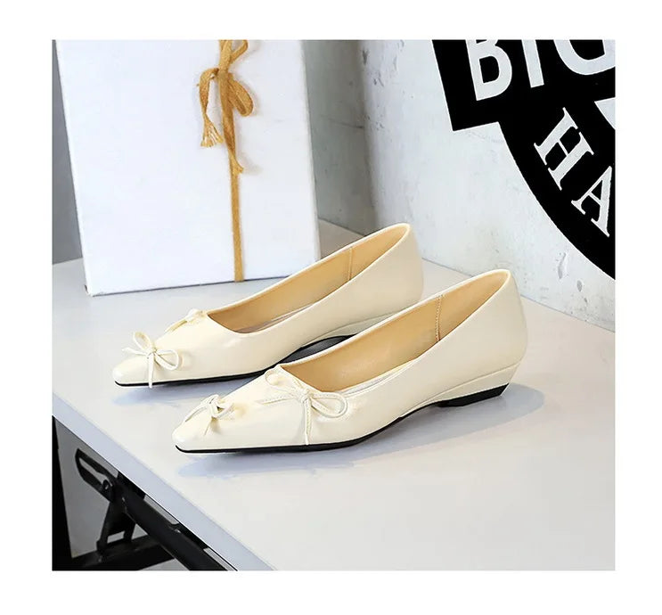 Pointed End Low Heeled Shoes Women Wedges Bowknot Low Heels Pumps Elegant Banquet Shoe Kitten Heels Ladies Shoes