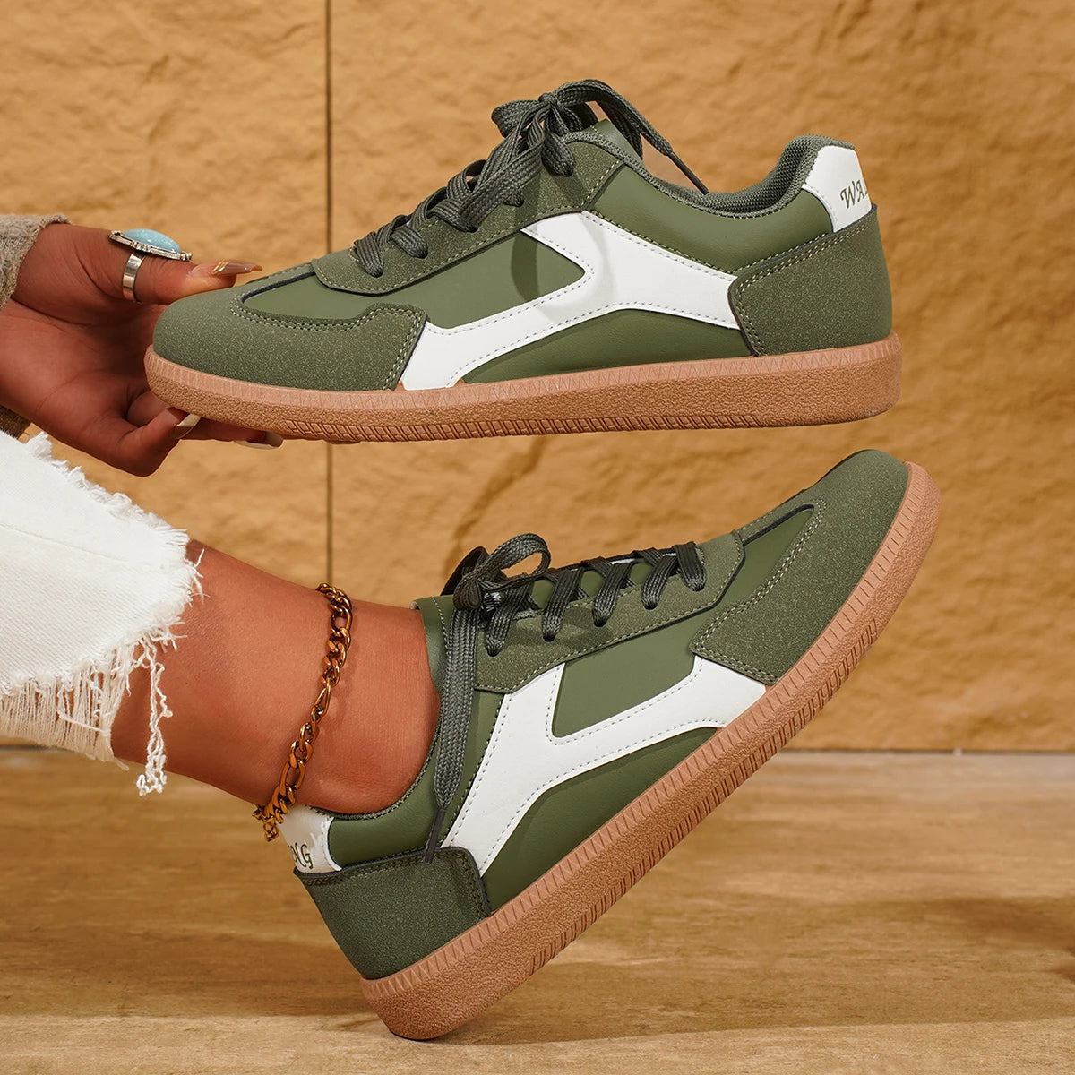 Women's Contrast Color Flat Sneakers Fashion Soft Sole Lace Up Walking Shoes Woman Lightweight Comfort Low Top Sneakers