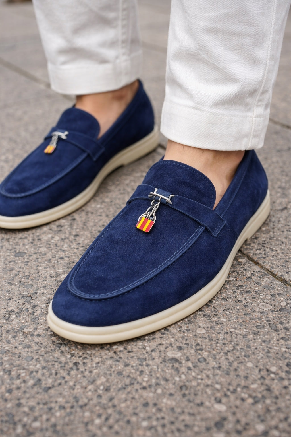 Summer Walk Moccasins Suede Loafers Shoes Women Spring Autumn Fashion Causal Leather Metal Pendant Flat Mules Shoes
