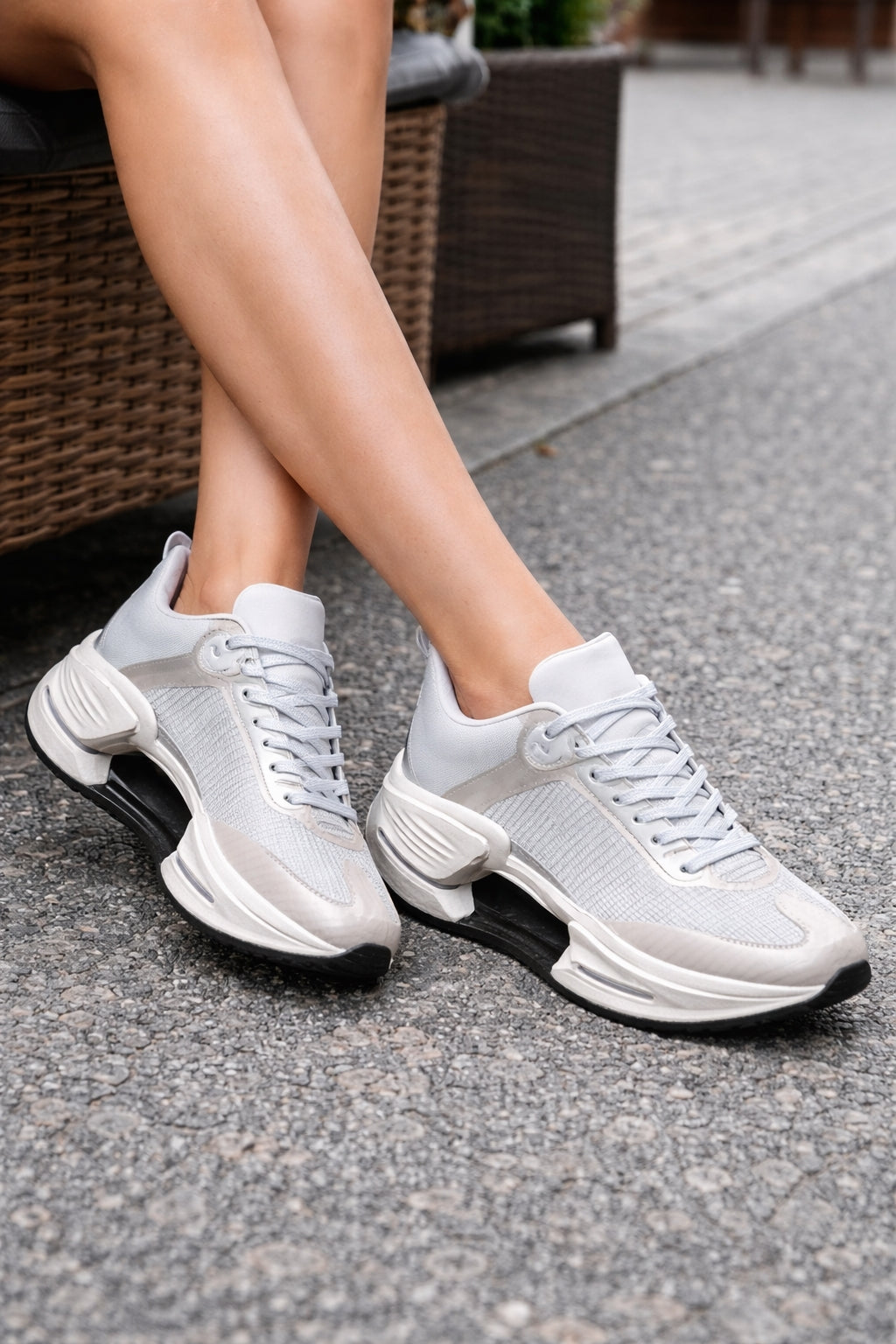 High-Quality Carbon Plate Running Shoes for women Breathable Lightweight Shock Absorption Sports Sneakers