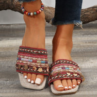 Women's Sandals Summer Flat-bottomed Retro Toe Ladies Sandals