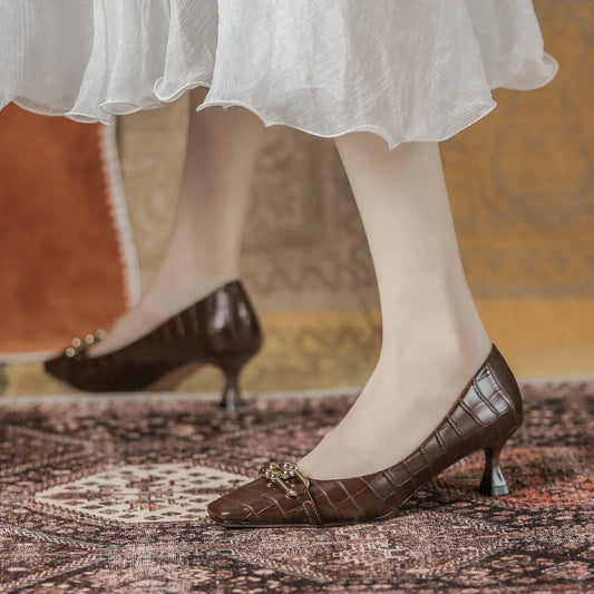 Luxury Women White Low Heels Sandals Designer Kitten High Heels Stone Pattern Vintage Office Ladies Party Shoes