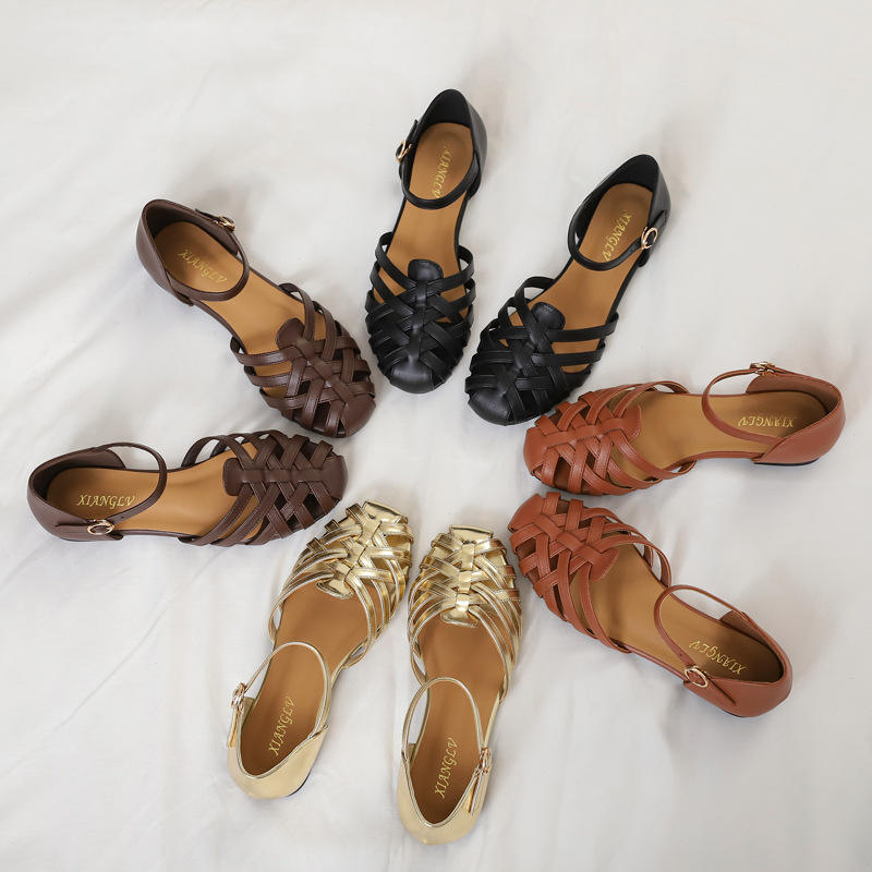 Luxury designer sandals Hollow Low-heeled Closed-toe Sandals for Women for Summer Outdoor Wear Roman Shoes