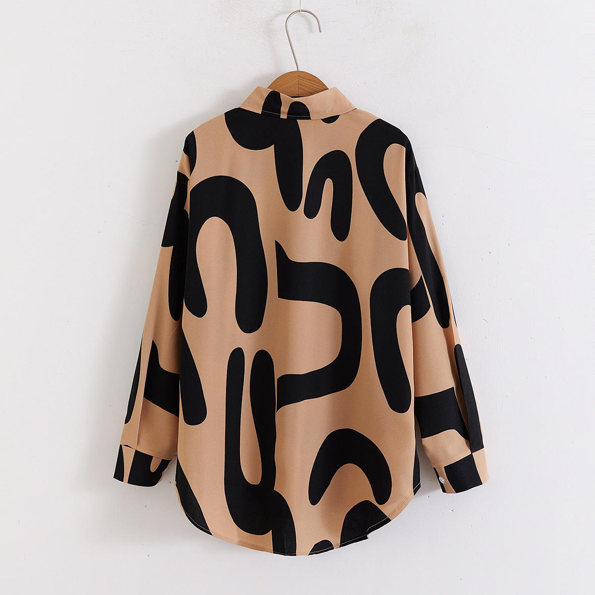 Elegant Casual Abstract Print Shirt for Women Turn-down Collar long Sleeve Loose Slimming Versatile Blouse