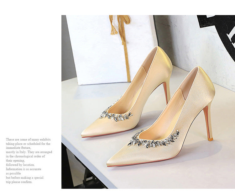 Silks satins Women Pumps Rhinestone design High Heels Stilettos 10 cm and 7 cm Luxury banquet shoes Sexy party shoes