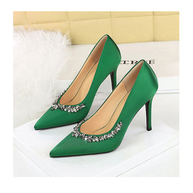 Silks satins Women Pumps Rhinestone design High Heels Stilettos 10 cm and 7 cm Luxury banquet shoes Sexy party shoes