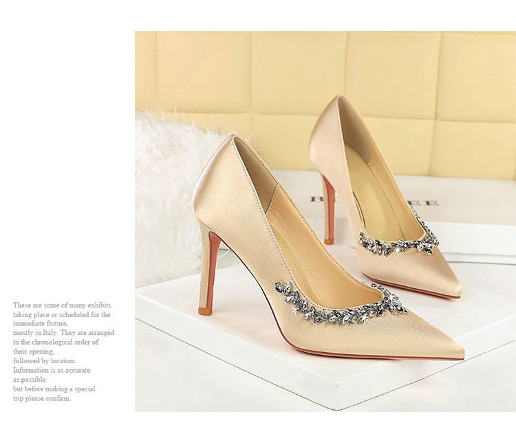Silks satins Women Pumps Rhinestone design High Heels Stilettos 10 cm and 7 cm Luxury banquet shoes Sexy party shoes