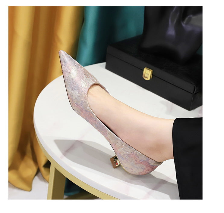 Floral cloth surface 3 cm Kitten heels Women Shoes Sweet Fashion Low Heel Ladies Shoes pointed Toe Women Pumps