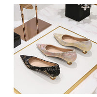 Floral cloth surface 3 cm Kitten heels Women Shoes Sweet Fashion Low Heel Ladies Shoes pointed Toe Women Pumps