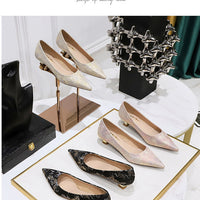 Floral cloth surface 3 cm Kitten heels Women Shoes Sweet Fashion Low Heel Ladies Shoes pointed Toe Women Pumps