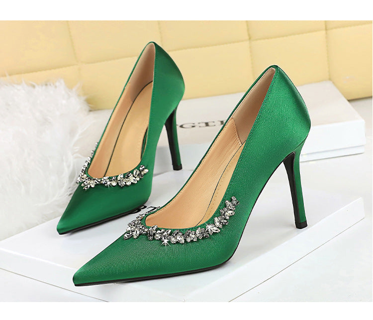Silks satins Women Pumps Rhinestone design High Heels Stilettos 10 cm and 7 cm Luxury banquet shoes Sexy party shoes