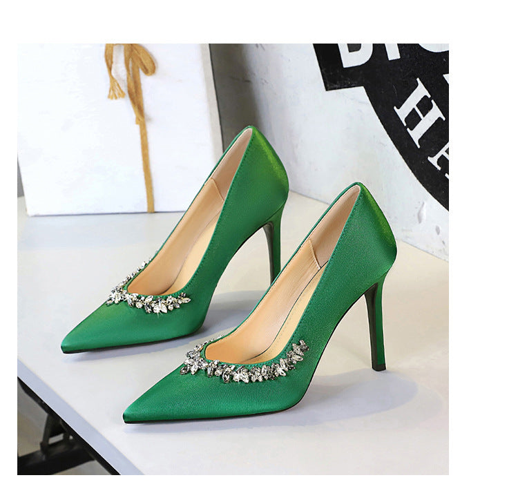 Silks satins Women Pumps Rhinestone design High Heels Stilettos 10 cm and 7 cm Luxury banquet shoes Sexy party shoes