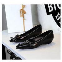 Pointed End Low Heeled Shoes Women Wedges Bowknot Low Heels Pumps Elegant Banquet Shoe Kitten Heels Ladies Shoes