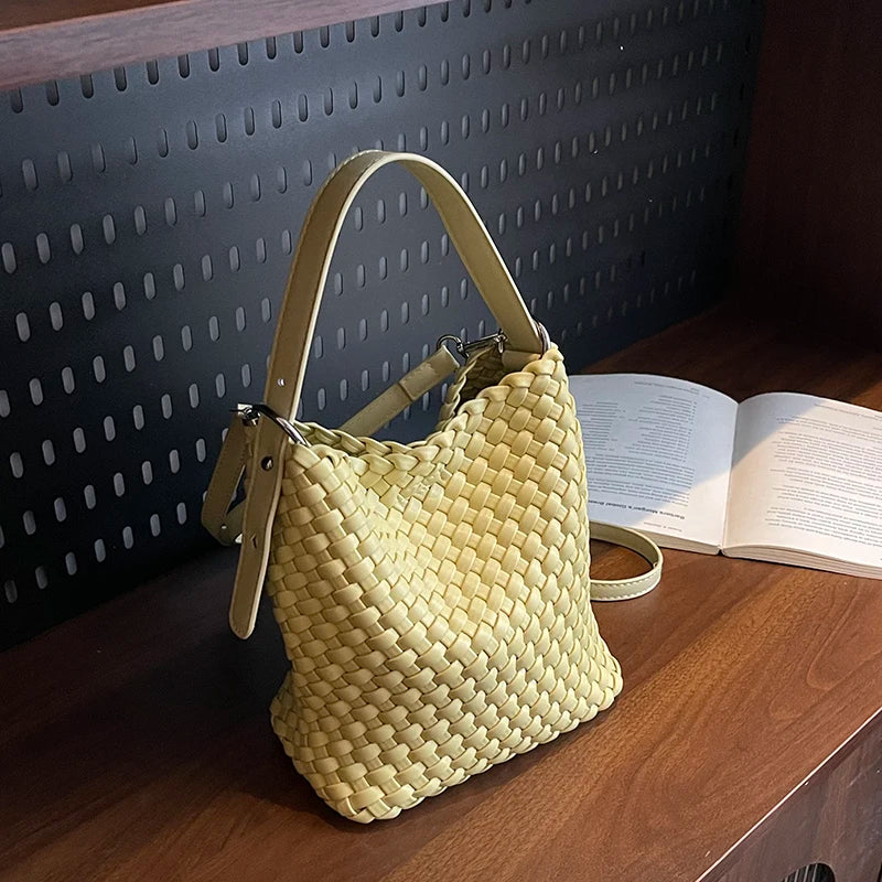 High Quality Design Shoulder Bag, Leisure And Portable Fashionable Women's Handbag, Women's Chain Strap Crossbody Bag