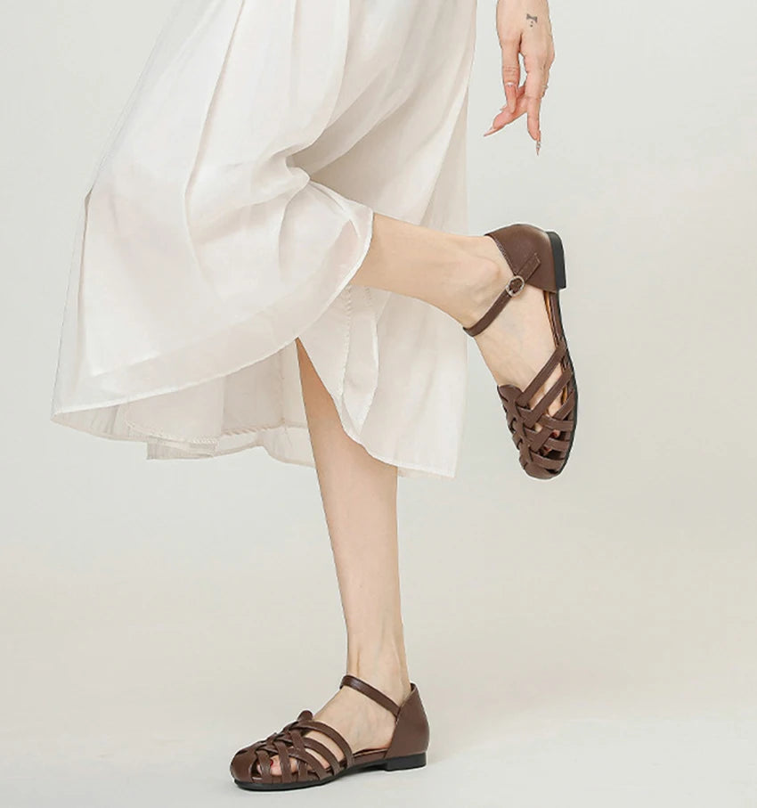 Luxury designer sandals Hollow Low-heeled Closed-toe Sandals for Women for Summer Outdoor Wear Roman Shoes