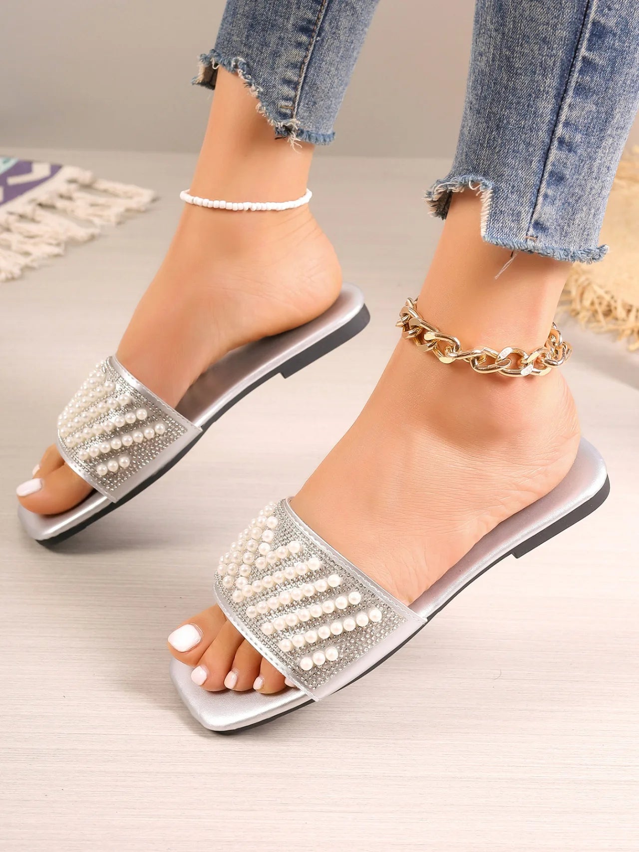 Small Fragrant style flat bottomed plus size slippers for women square headed rhinestone pearl fashionable casual slippers