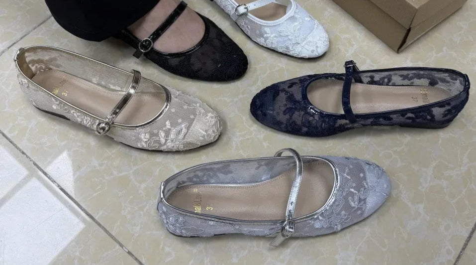 Ultra Soft Lace Breathable Flat Bottom Women's Shoes Quality Women's Casual Shoes Low Heel Floral Pattern