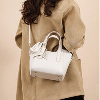 Pure Leather Cowhide Single Shoulder Crossbody Bag Ladies Handbag Fashion Bucket Bag Simple Basket Comes with Scarf