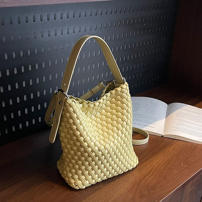High Quality Design Shoulder Bag, Leisure And Portable Fashionable Women's Handbag, Women's Chain Strap Crossbody Bag