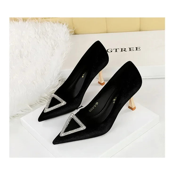 Designer Women Heels Prom Pumps Lady Velvet Pointed Toe 7cm Thin High Heels Pearl Crystal Buckle Shoes