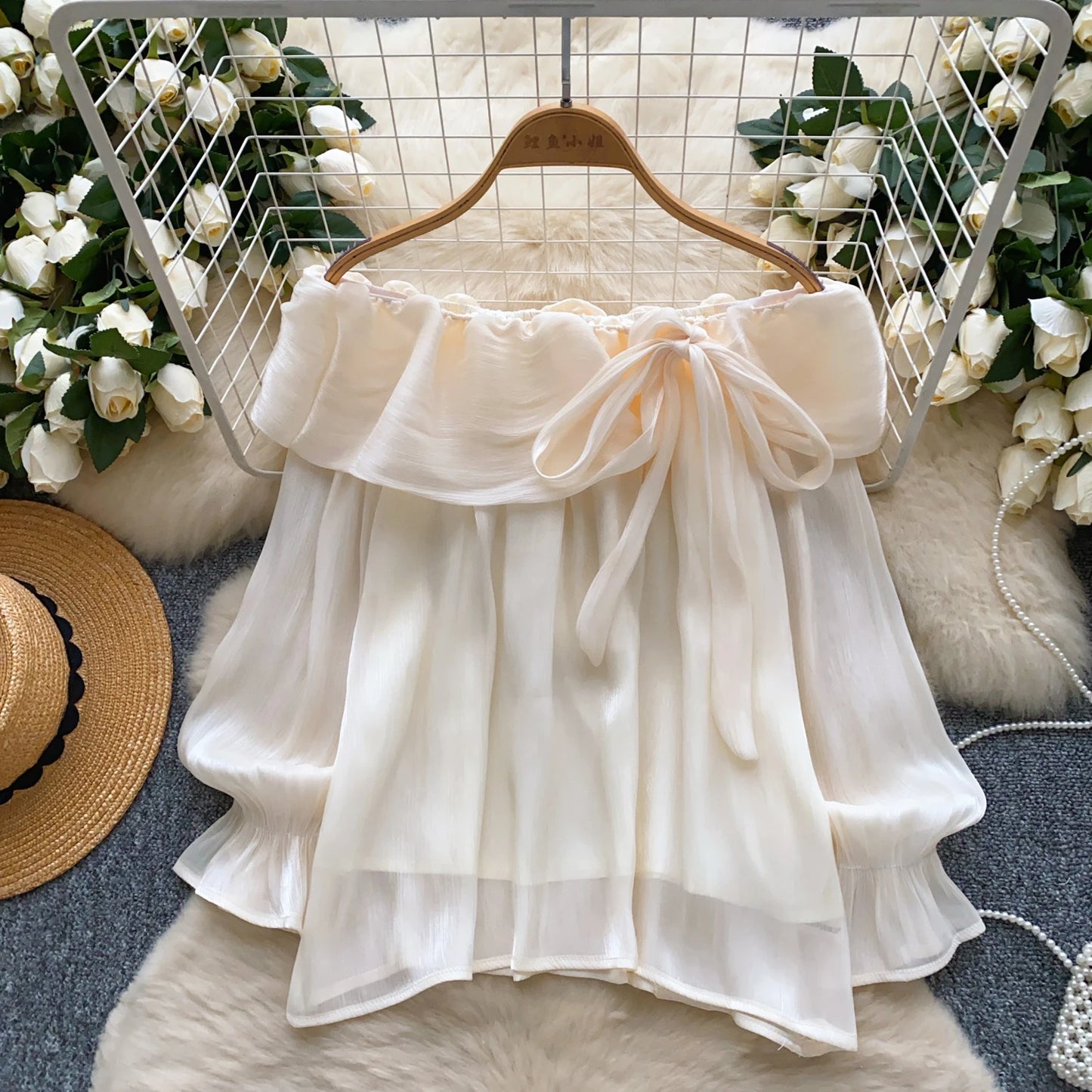 Blouses Design Sense Niche Chic Off Shoulder Shirt Women's French Gentle Style Loose Versatile Western-style Flowing Mesh Top