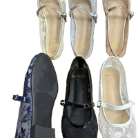 Ultra Soft Lace Breathable Flat Bottom Women's Shoes Quality Women's Casual Shoes Low Heel Floral Pattern