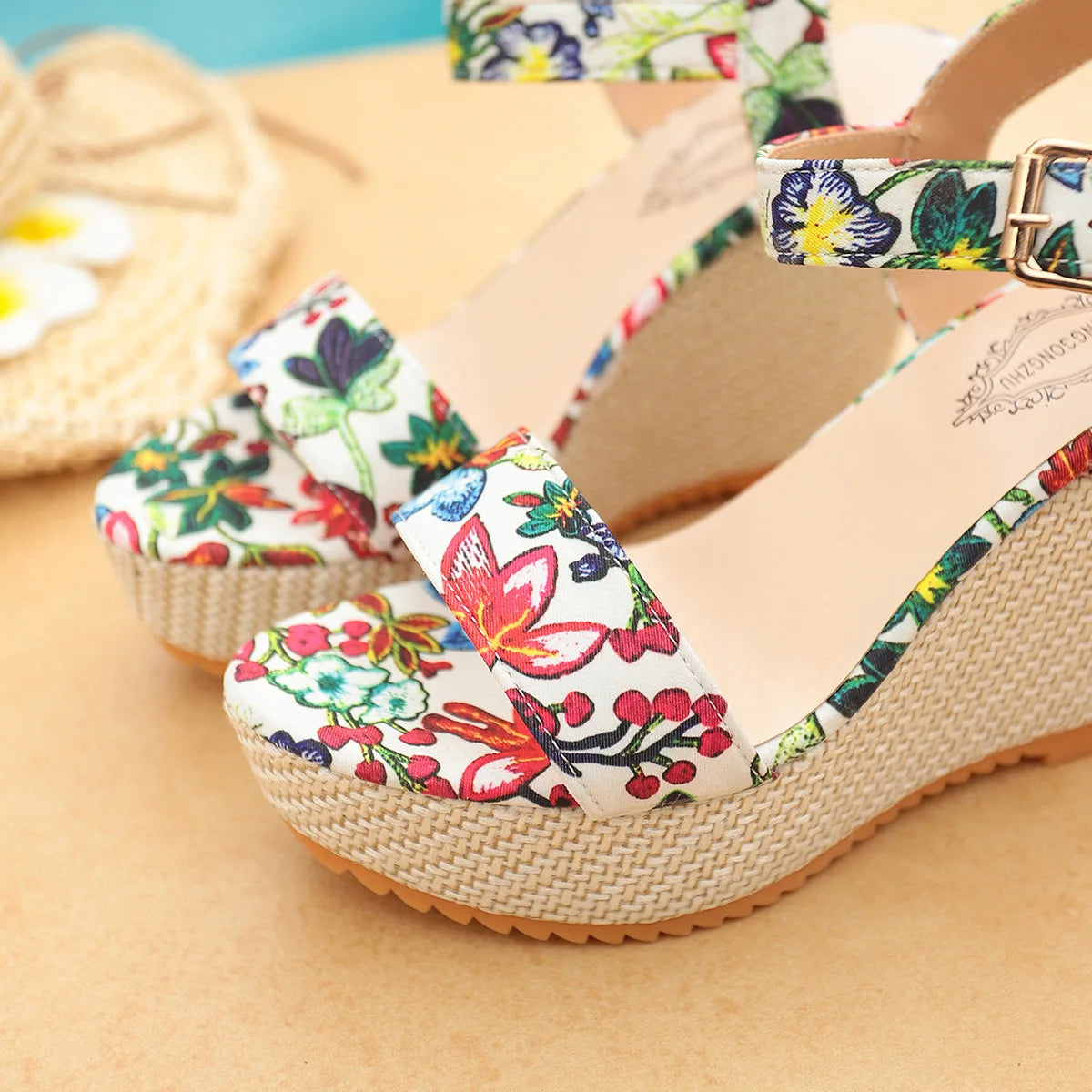 Bohemian Thick Heel Platform Sandals Women's Flip Flops Flower Ribbon Beach Shoes Comfortable round Toe Roman Style