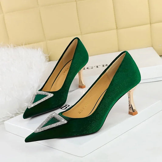 Designer Women Heels Prom Pumps Lady Velvet Pointed Toe 7cm Thin High Heels Pearl Crystal Buckle Shoes