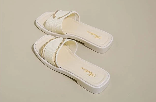 Soft Sole Flat Sandals for Women Outdoor Trendy Strappy Flip Flops Summer Beach Non-Slip Casual Shoes