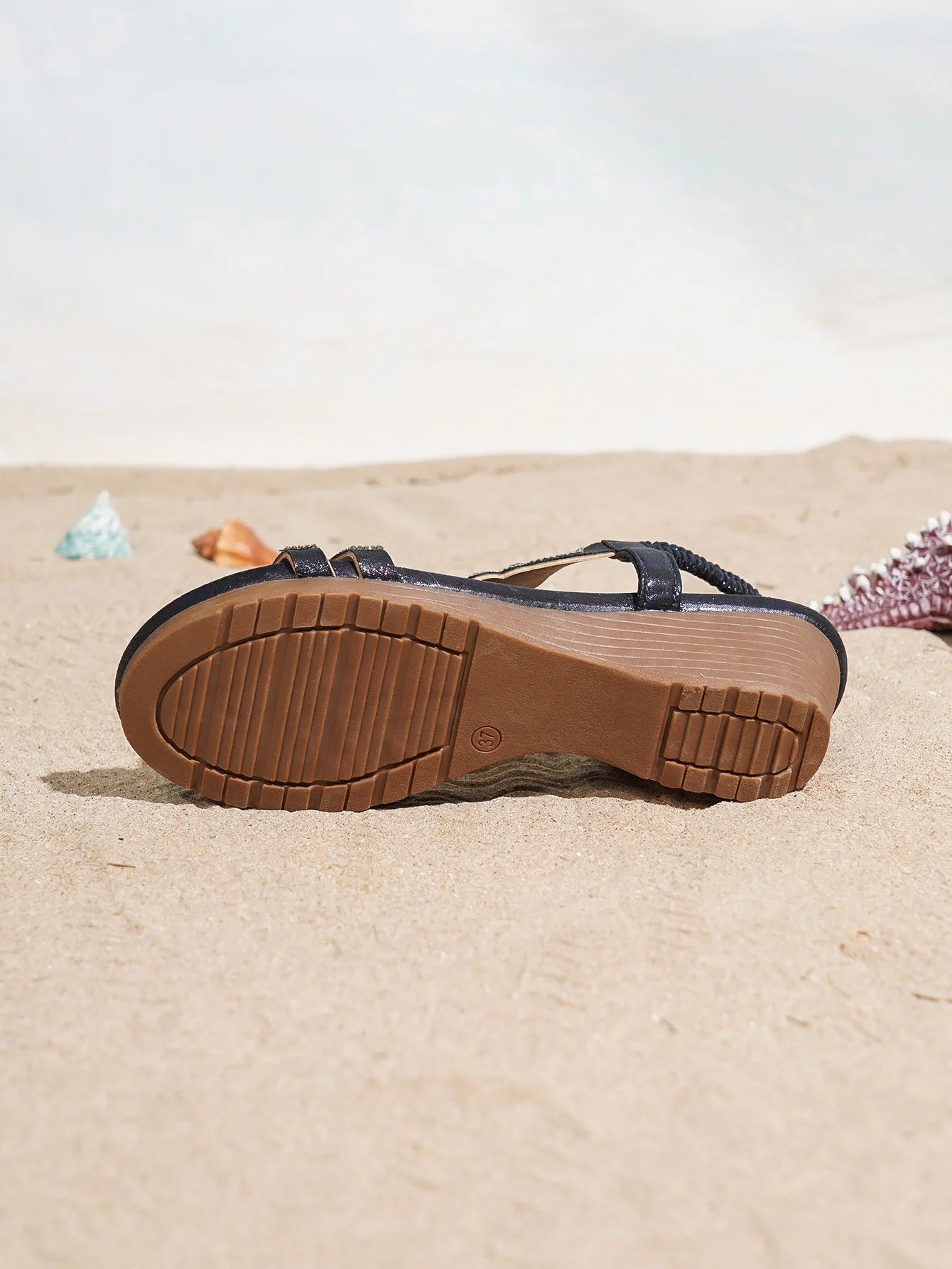 Bohemian Style Thick Heel Sandals Summer Fashion Beach Diamond Women's Shoes round Head Roman Style PU Leather Roman Sandals