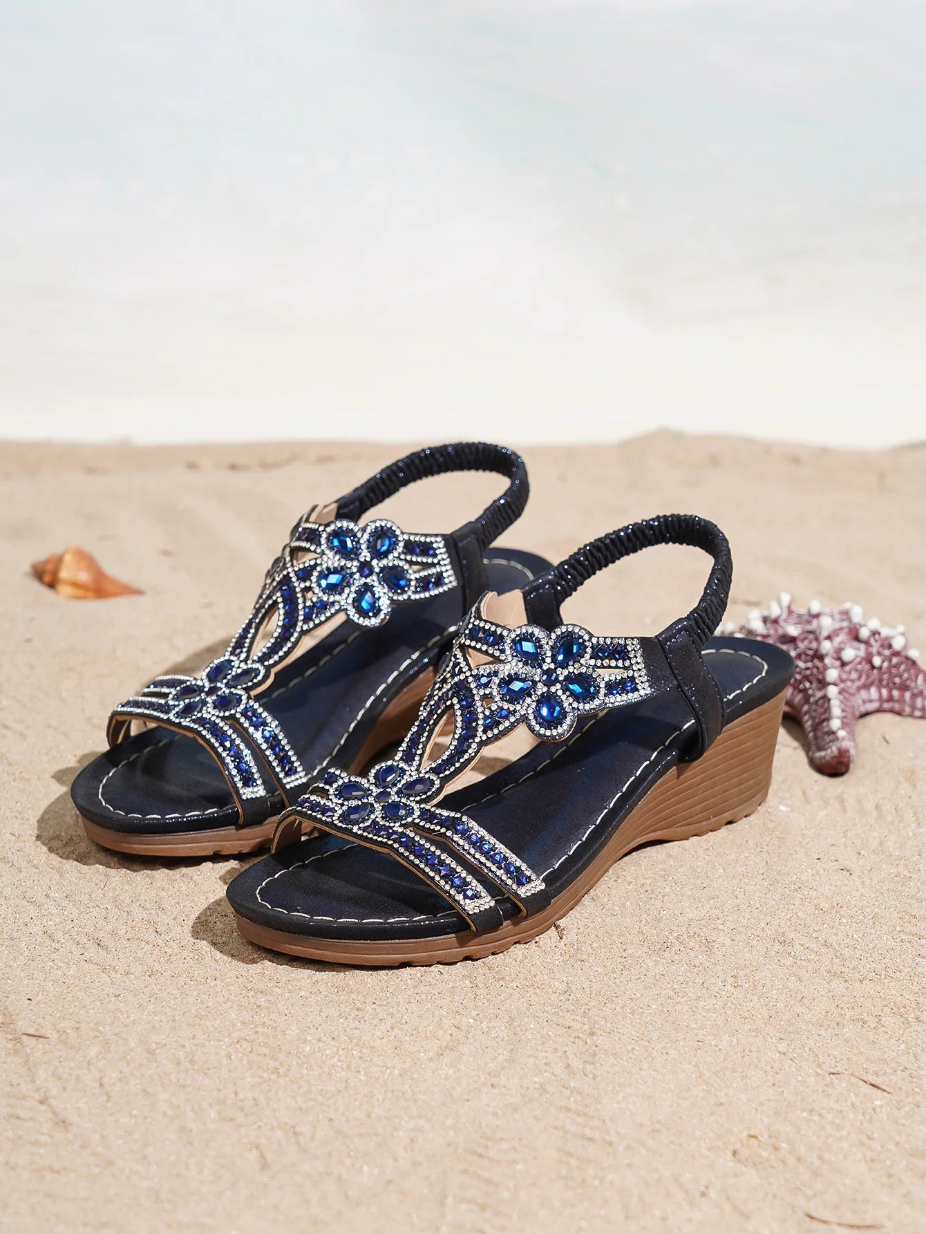 Bohemian Style Thick Heel Sandals Summer Fashion Beach Diamond Women's Shoes round Head Roman Style PU Leather Roman Sandals