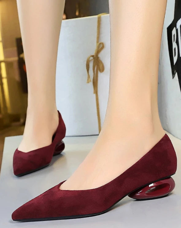 Retro Pointed Toe Suede Low Heel Shoes Shallow Mouth Hollow Heel Pedicure Shoe Daily Versatile Temperament Women's Shoes