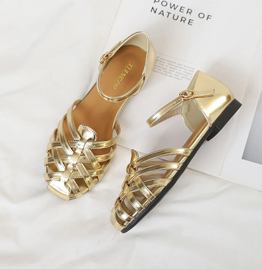 Luxury designer sandals Hollow Low-heeled Closed-toe Sandals for Women for Summer Outdoor Wear Roman Shoes