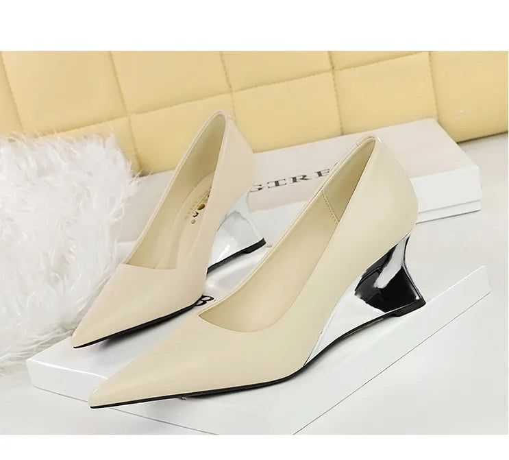 Spring Fashion Pointed Toe Pumps Woman Metal Decoration Wedges Heels Elegant Ladies Shoes