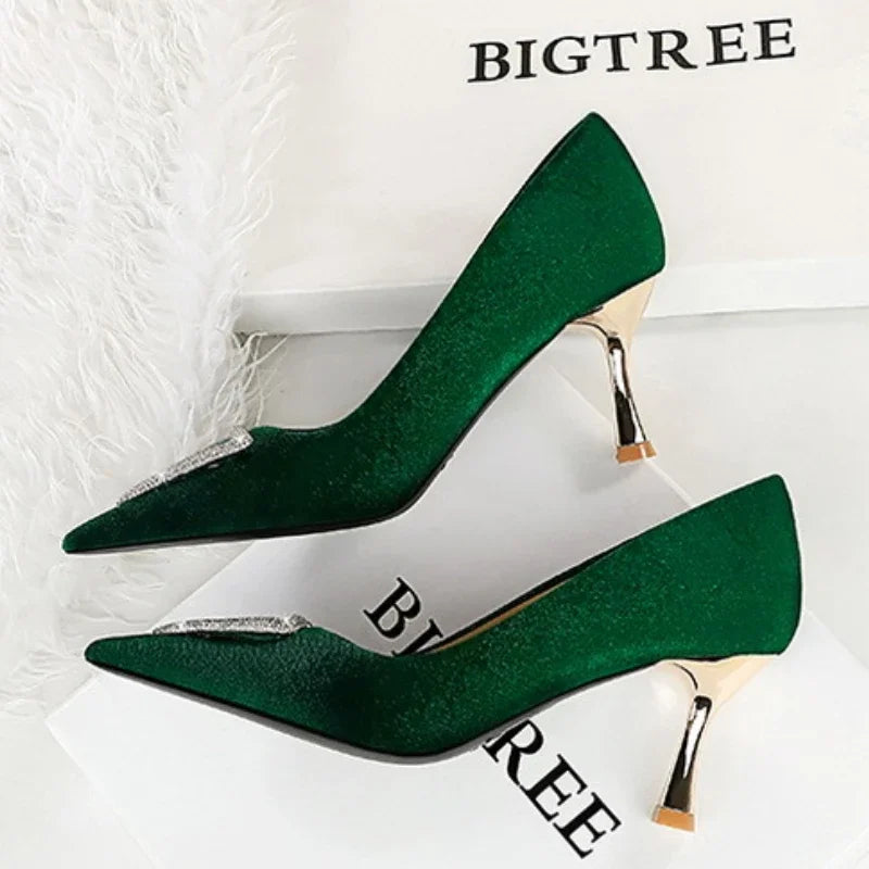 Designer Women Heels Prom Pumps Lady Velvet Pointed Toe 7cm Thin High Heels Pearl Crystal Buckle Shoes