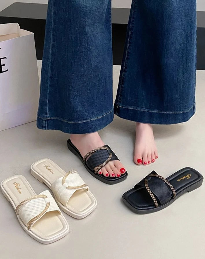 Soft Sole Flat Sandals for Women Outdoor Trendy Strappy Flip Flops Summer Beach Non-Slip Casual Shoes