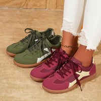 Women's Contrast Color Flat Sneakers Fashion Soft Sole Lace Up Walking Shoes Woman Lightweight Comfort Low Top Sneakers