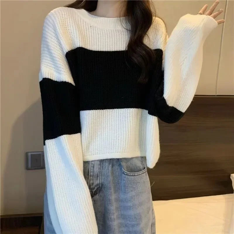 Retro Striped Loose Women's Sweater Design Sensation Lazy Style Short Knitted Shirt Age Reduction Small Audience